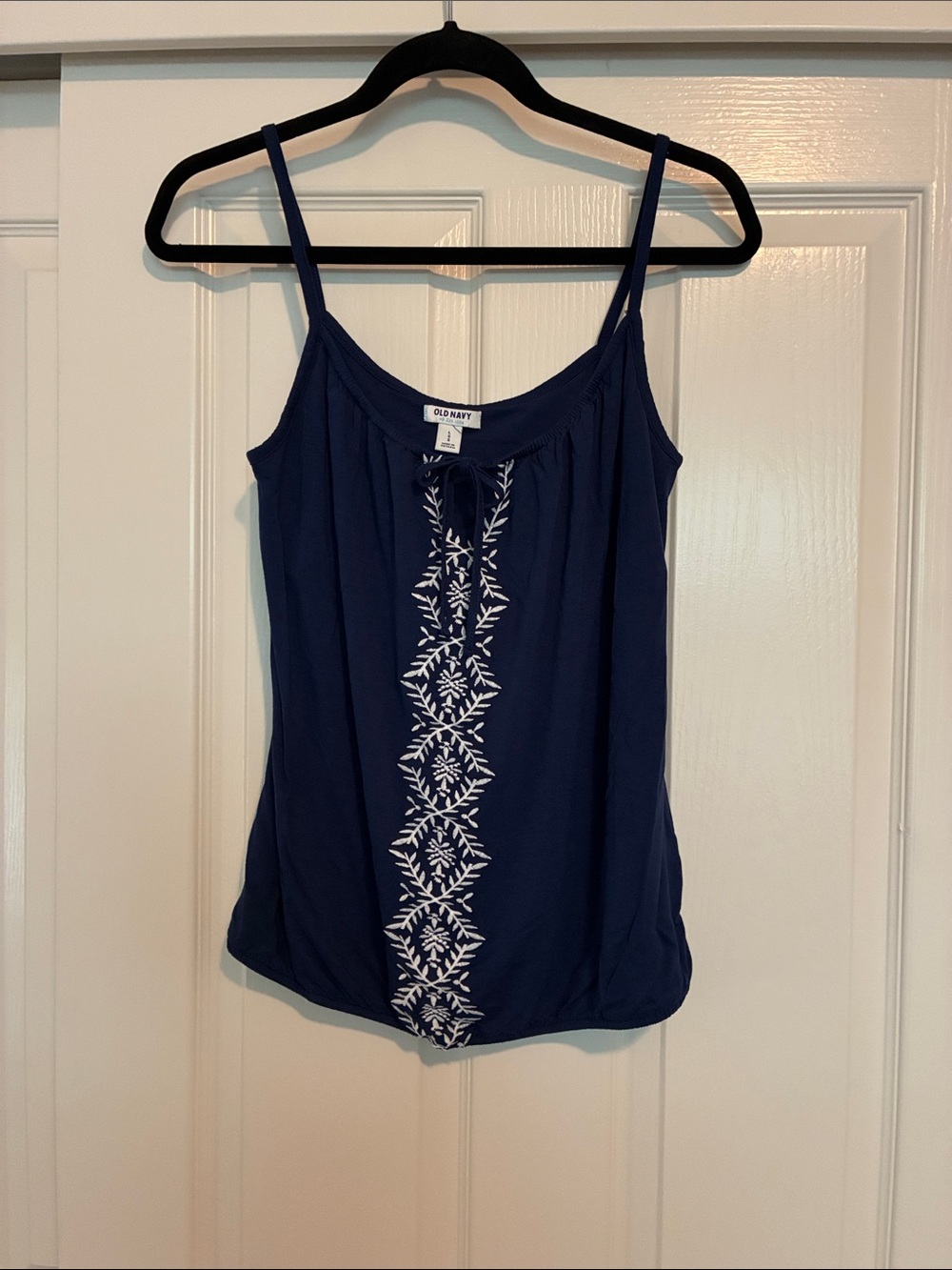 Old Navy Navy‎ Embroidered Spaghetti Strap Camisole